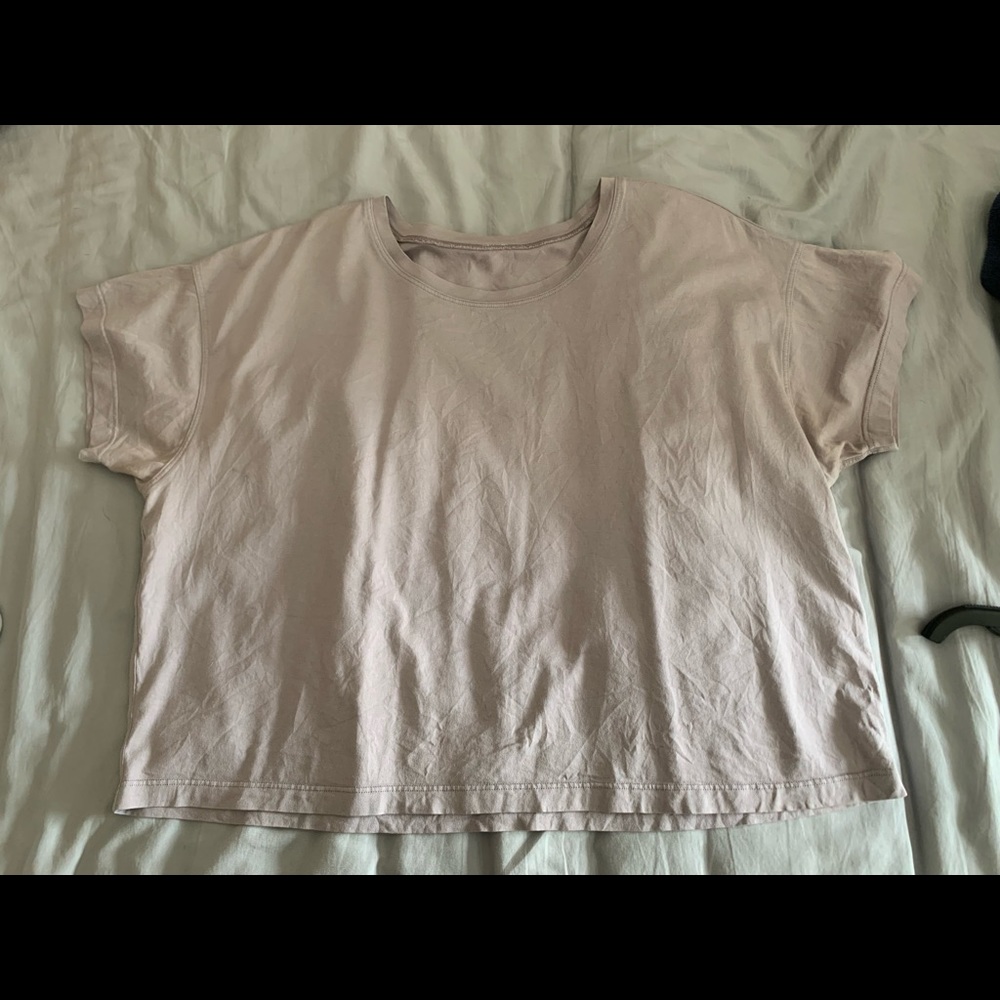 Lululemon cropped tee